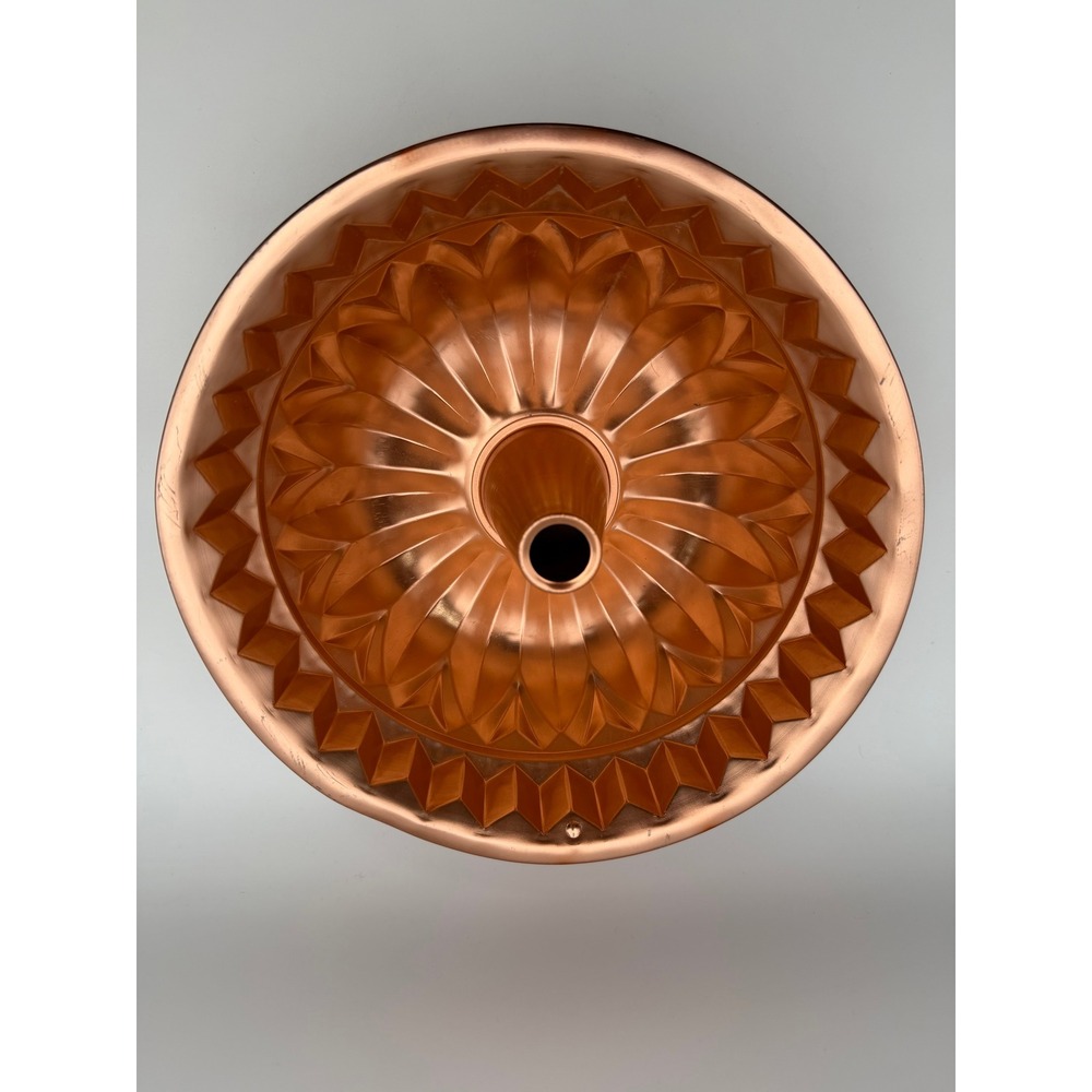 Vintage‎ Copper Tone Fluted Bundt Cake Pan Geometric Mold Wall Decor H069